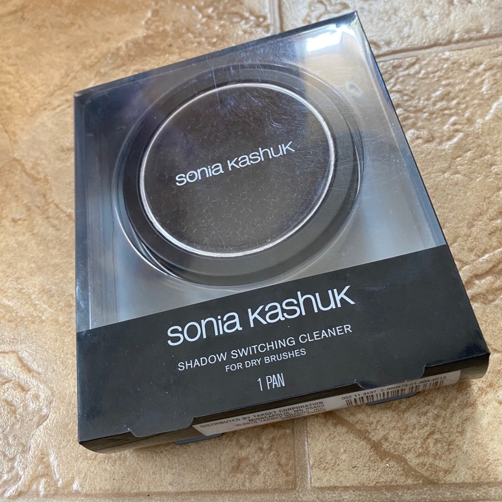 Sonia Kashuk Shadow Switching Cleaner